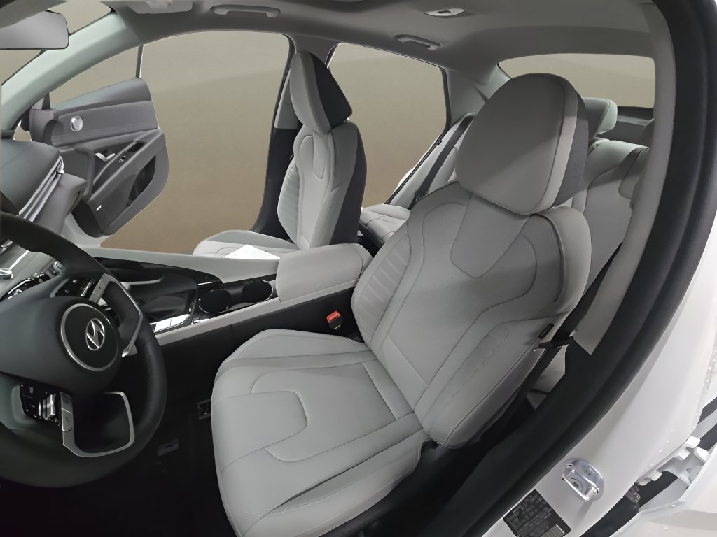 New 2026 Hyundai Elantra Limited FWD image 15