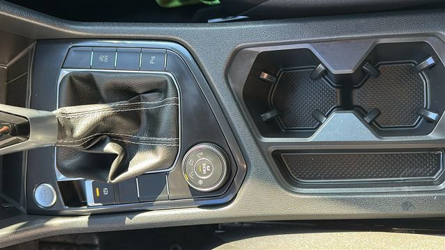 Used 2024 Volkswagen Tiguan SE R-Line image 13