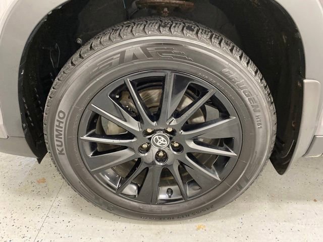 Used 2019 Toyota Highlander SE image 9