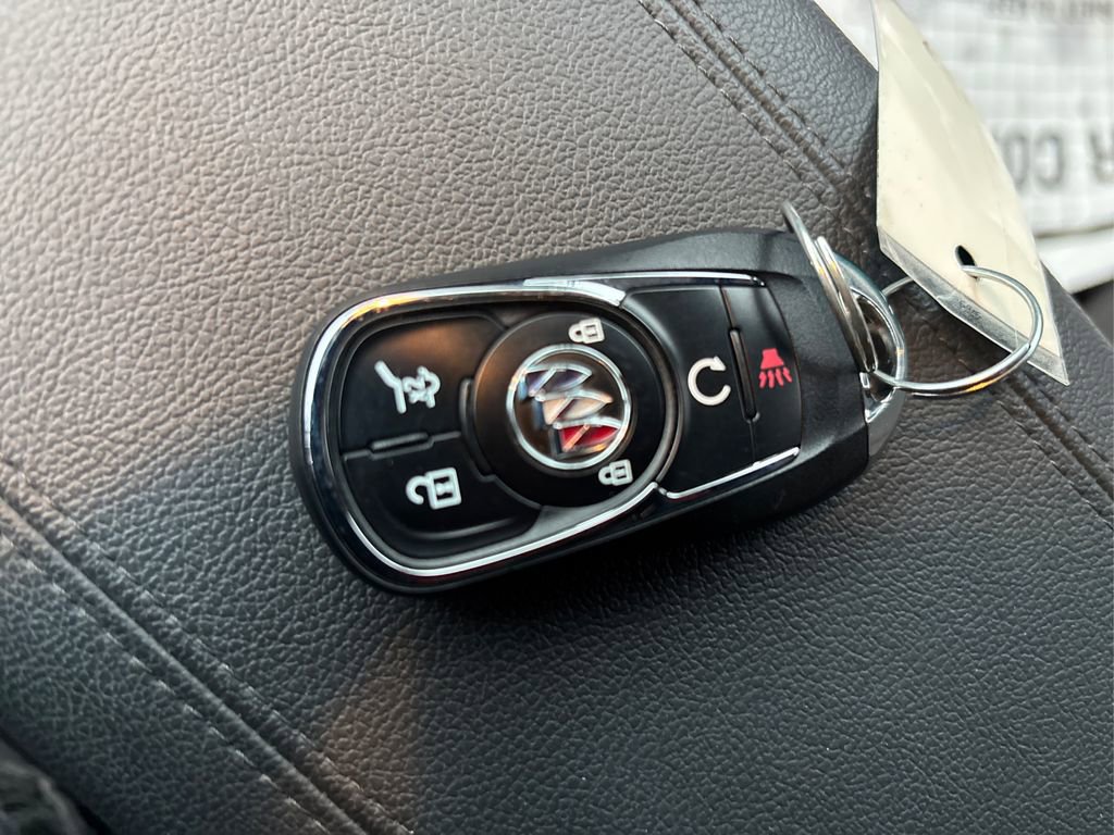Used 2023 Buick Encore GX Select image 37