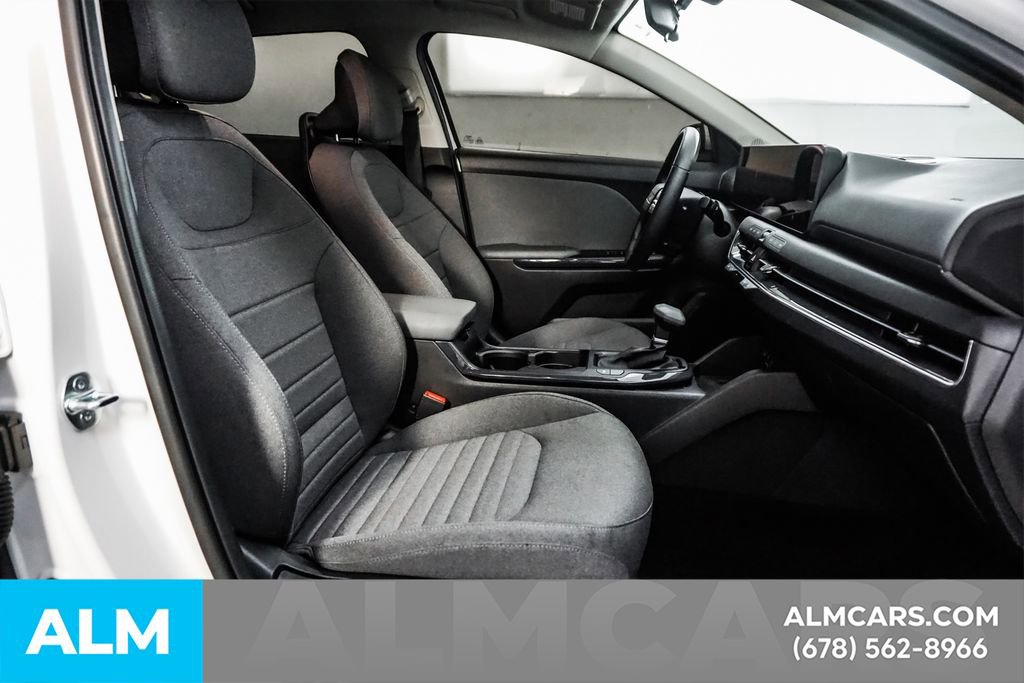 Used 2025 Kia K4 EX image 19
