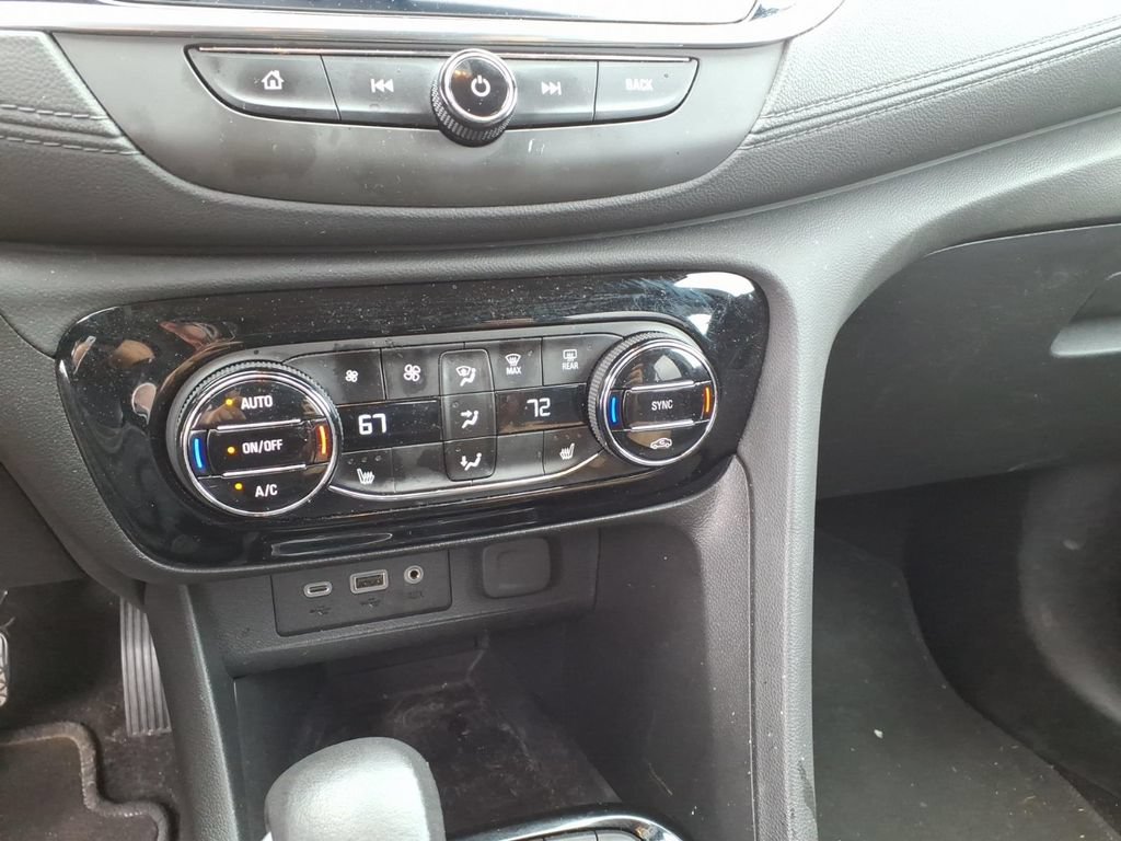 Used 2023 Buick Encore GX Select FWD image 19