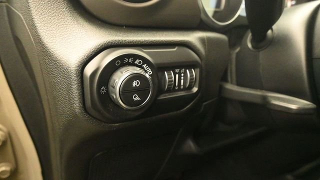 Used 2020 Jeep Gladiator Sport w/ Quick Order Package 24S AWD/4WD image 23