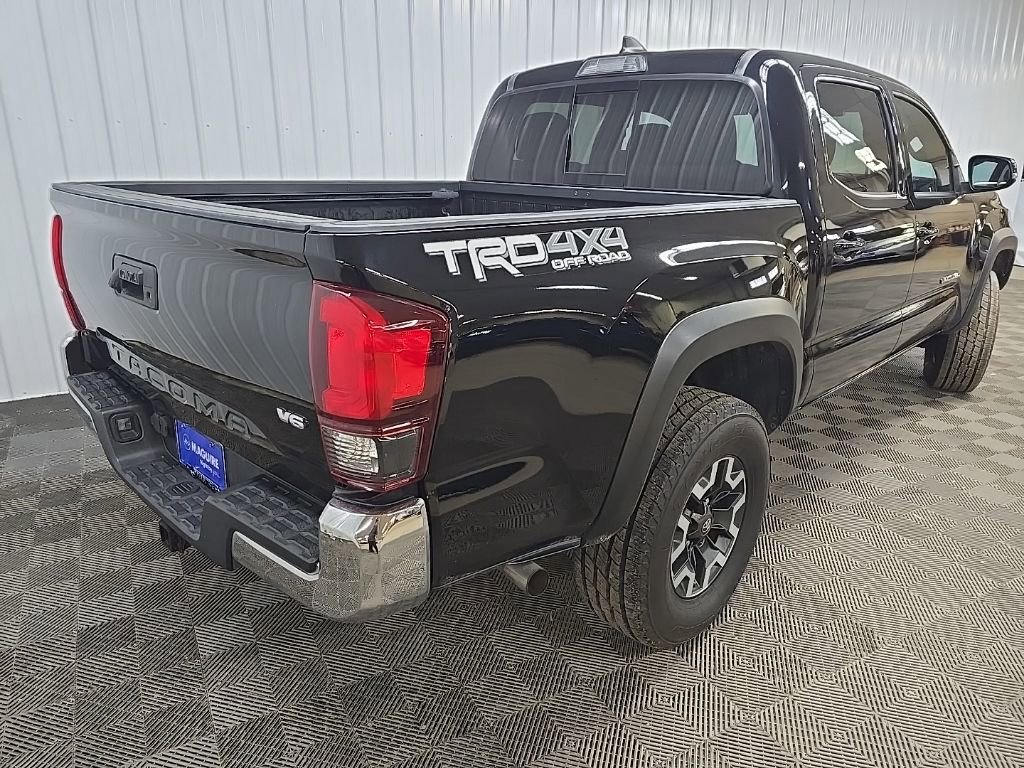 Used 2019 Toyota Tacoma TRD Off-Road AWD/4WD image 10