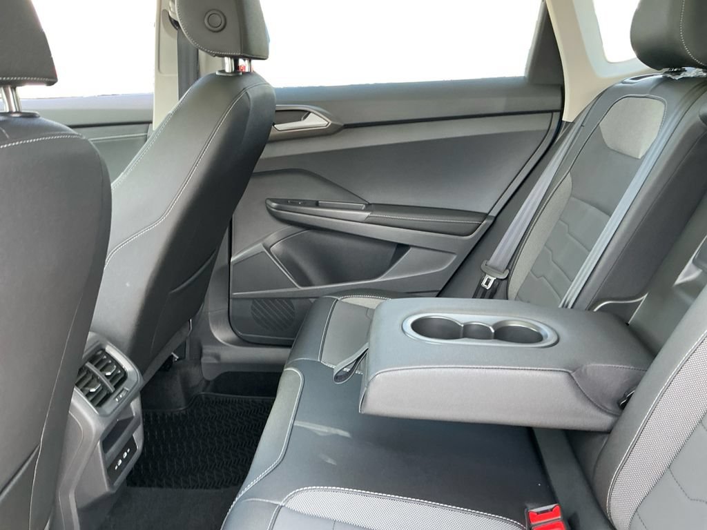 New 2026 Volkswagen Taos SE AWD/4WD image 23