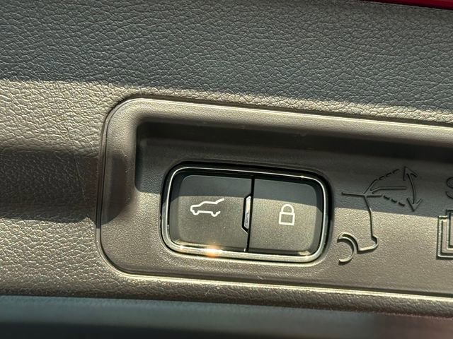 Certified 2022 Ford Explorer XLT w/ Equipment Group 202A image 28