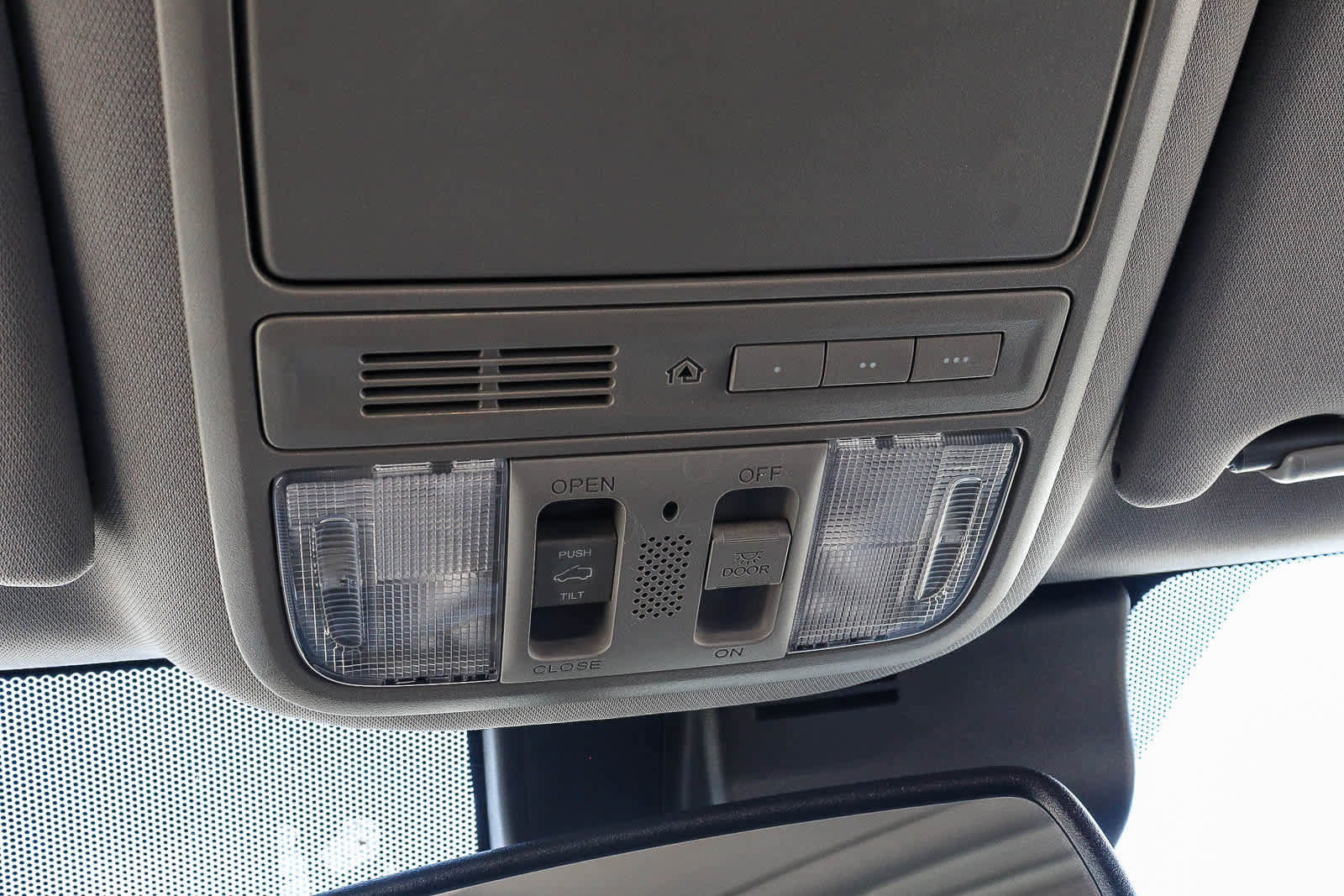 Used 2017 Honda Pilot Touring image 33