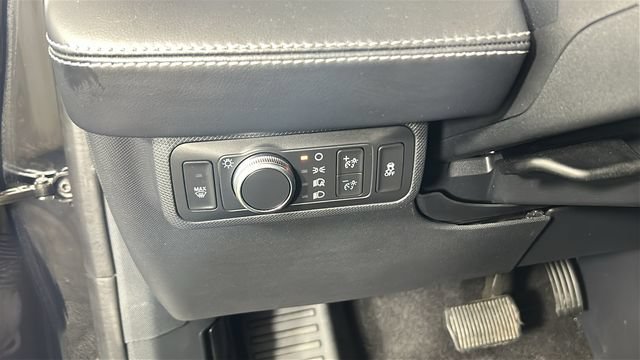 Used 2022 Ford Mustang Mach-E Select RWD image 19
