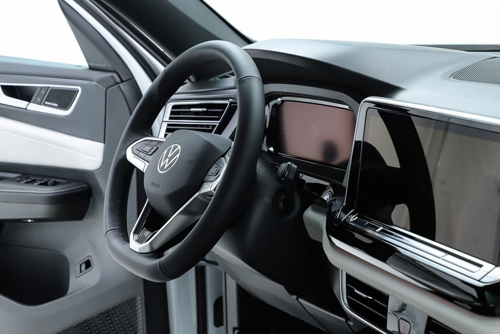 New 2026 Volkswagen Atlas Cross Sport SEL Premium R-Line image 34