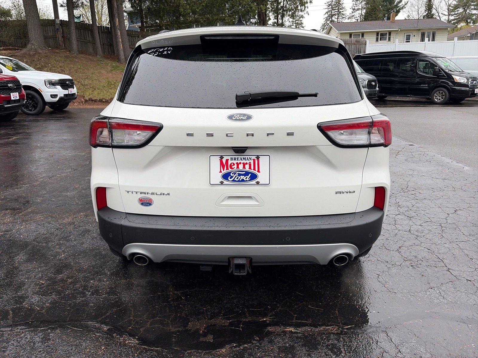 Used 2022 Ford Escape Titanium w/ Class II Trailer Tow Package AWD/4WD image 5