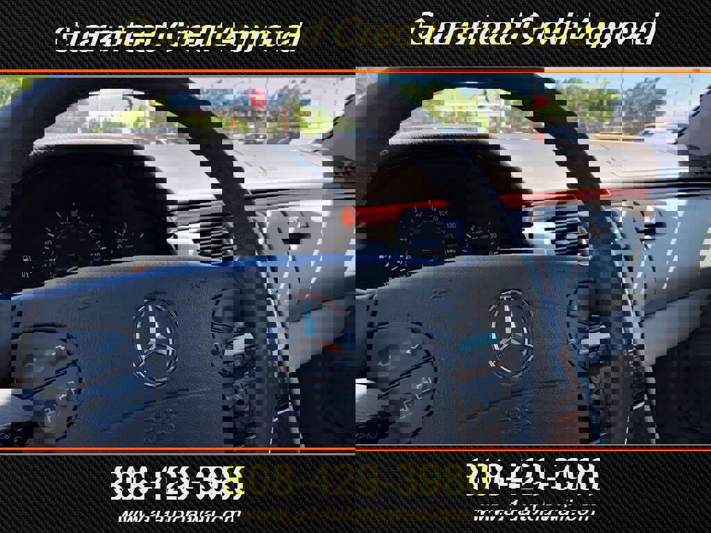 Used 2000 Mercedes-Benz E 320 Sedan image 10