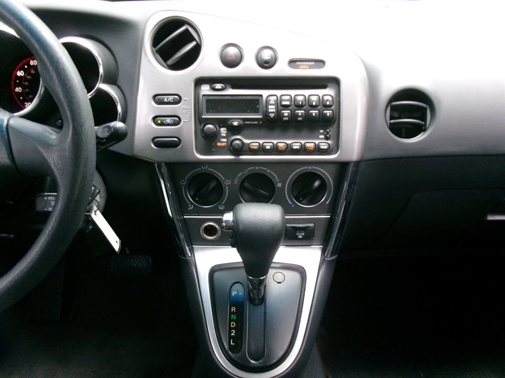 Used 2005 Pontiac Vibe w/ Power Group Value Package FWD image 19