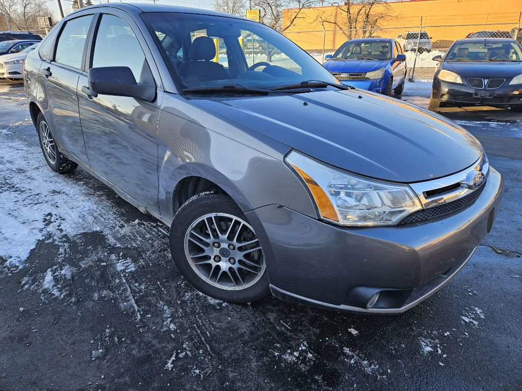 Used 2011 Ford Focus SE w/ 201A Rapid Spec Order Code image 3