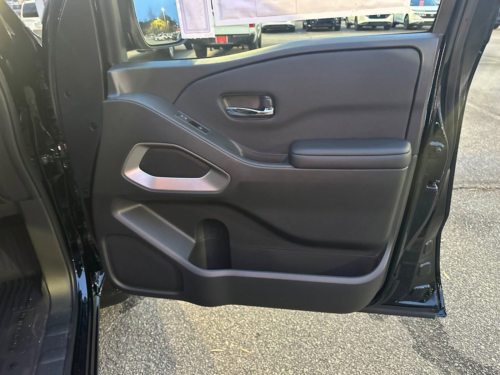 New 2026 Nissan Frontier SV w/ All-Weather Content Package AWD/4WD image 14