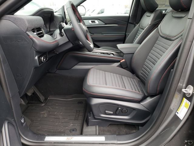 New 2026 Ford Explorer ST-Line w/ ST-Line Street Pack image 17