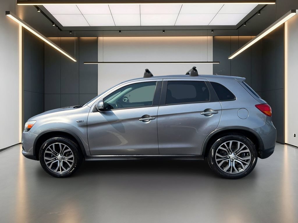 Used 2016 Mitsubishi Outlander Sport SE FWD image 2