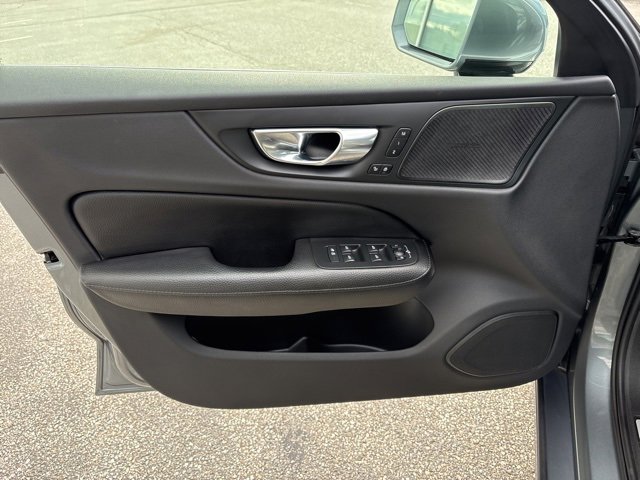 Used 2020 Volvo S60 T6 Inscription w/ Protection Package Premier image 30