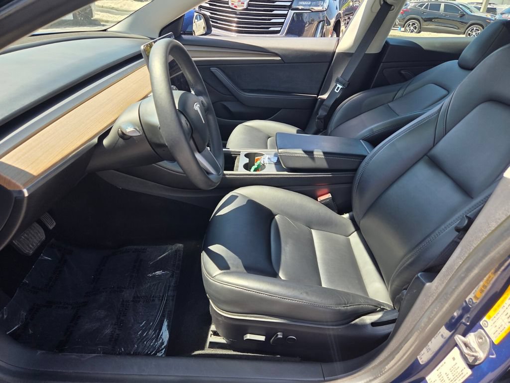 Used 2021 Tesla Model 3 Long Range AWD/4WD image 3