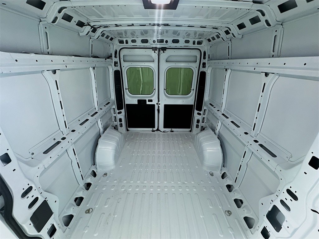 New 2026 RAM ProMaster 2500 w/ Quick Order Package 22G SLT image 10