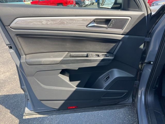 Used 2020 Volkswagen Atlas Cross Sport SE image 24