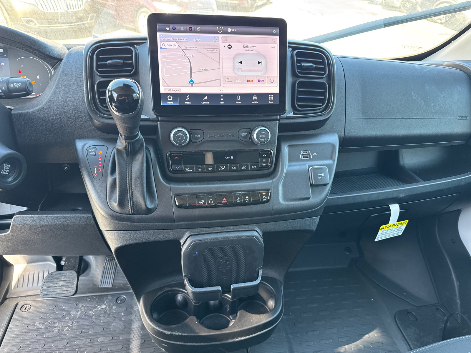 Used 2025 RAM ProMaster 2500 w/ Premium Convenience Group image 11