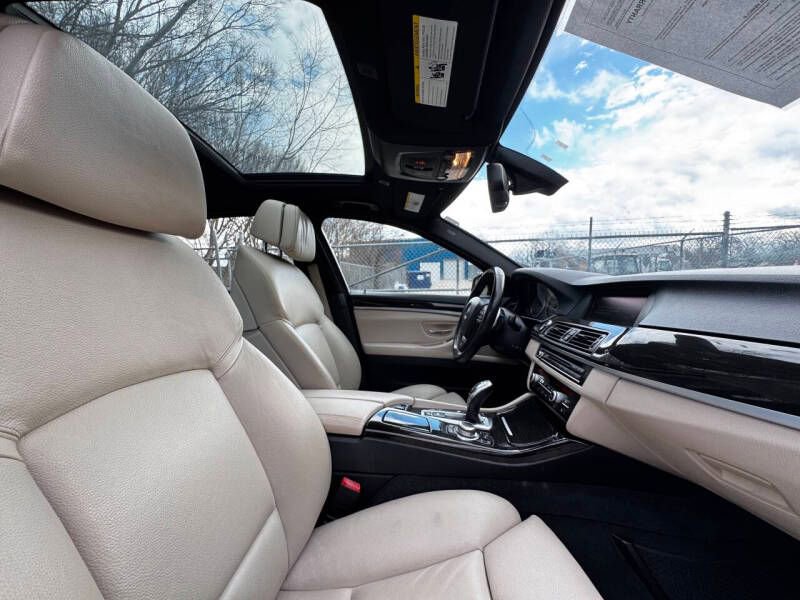 Used 2012 BMW 535i xDrive Sedan image 14