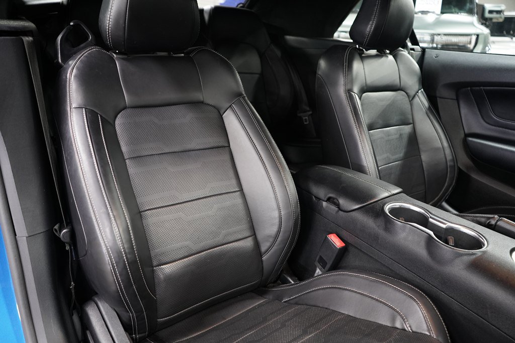 Used 2020 Ford Mustang Premium w/ Equipment Group 201A RWD image 18