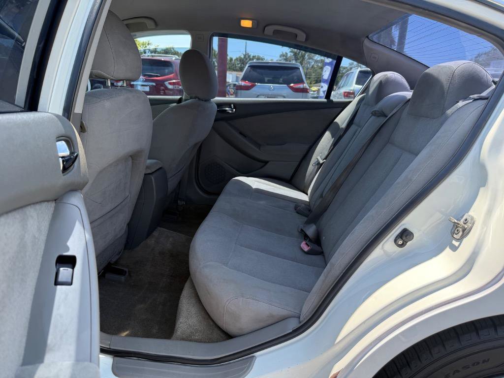 Used 2010 Nissan Altima 2.5 S image 14