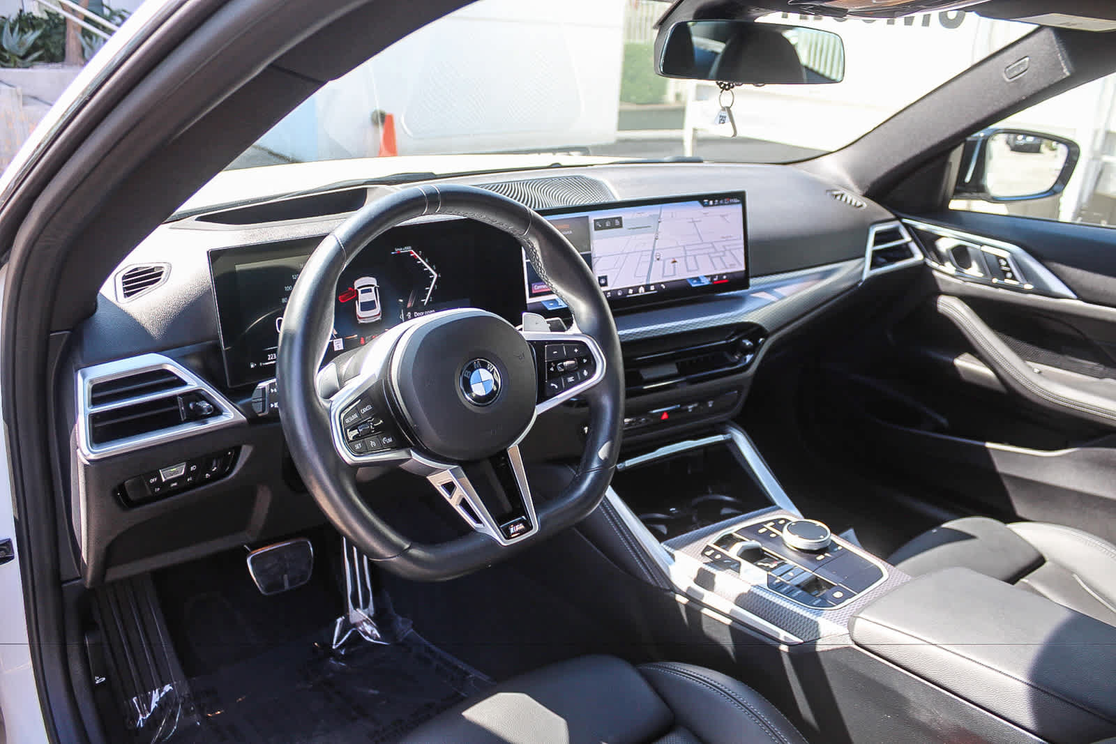 Used 2025 BMW 430i Coupe w/ M Sport Package RWD image 15