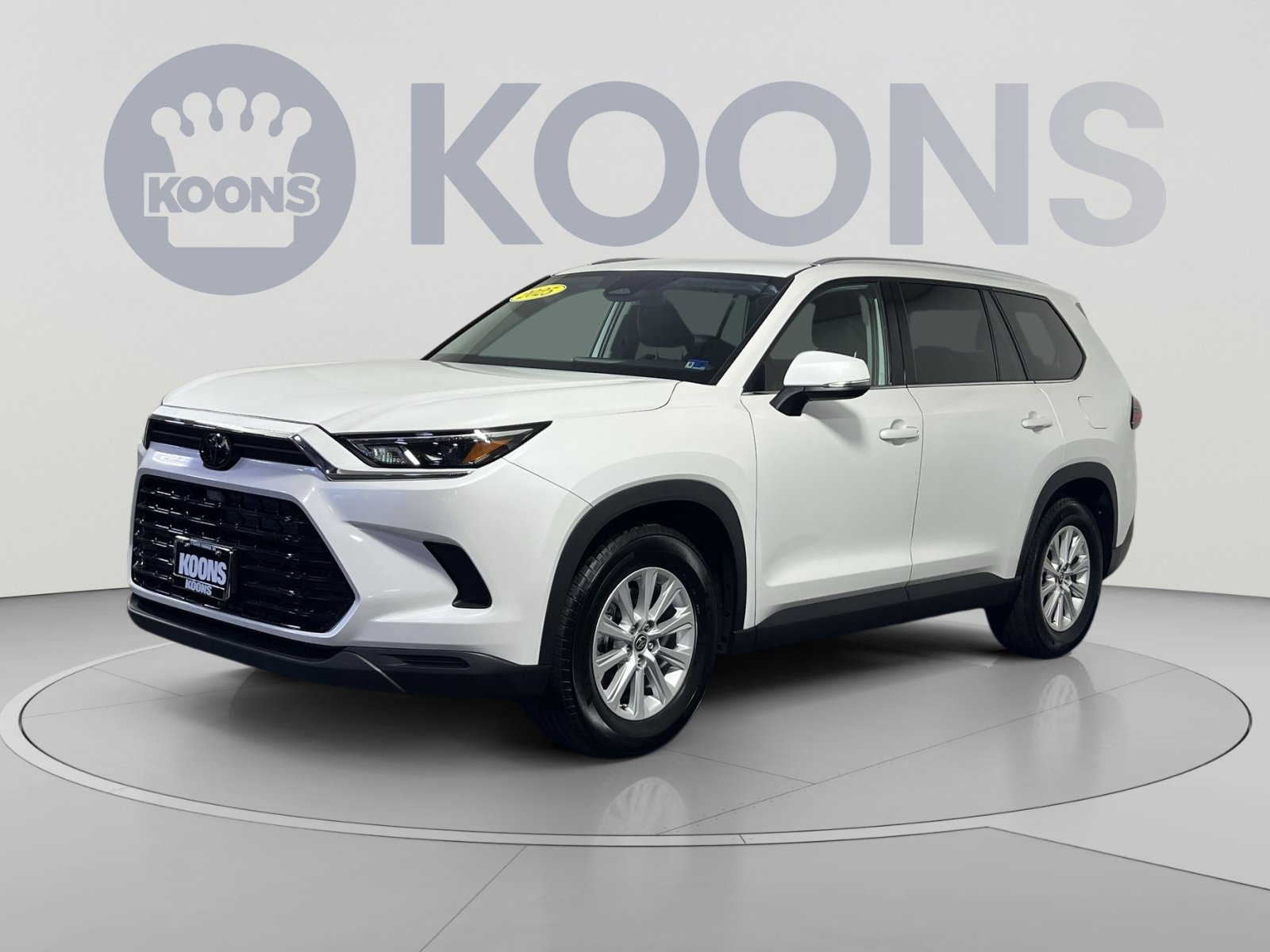 Used 2025 Toyota Grand Highlander AWD image 1