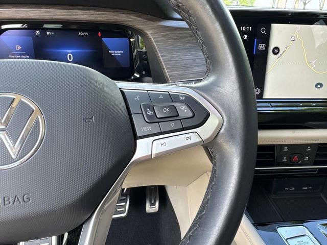 Used 2024 Volkswagen Atlas SEL Premium R-Line image 28