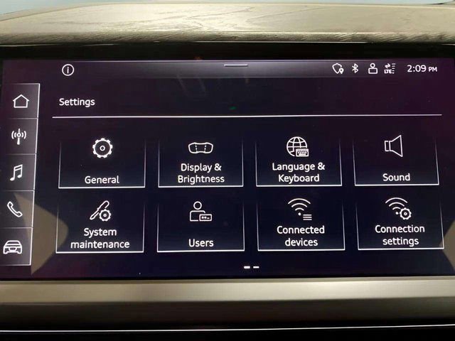 Used 2024 Audi Q4 e-tron Premium w/ Convenience Package image 51