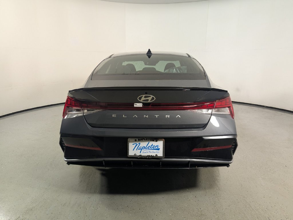 New 2026 Hyundai Elantra SEL Sport Premium FWD image 6