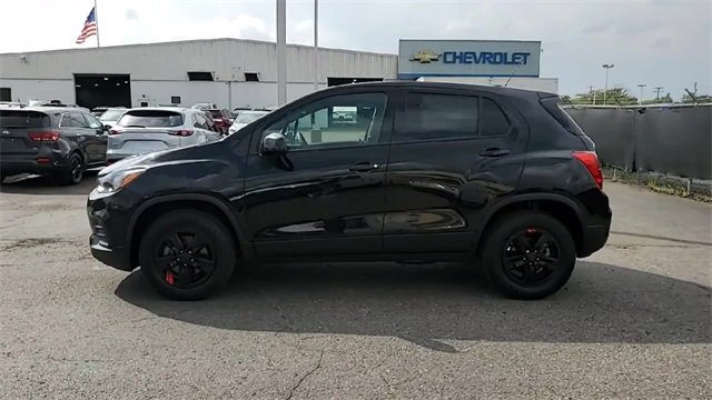 Certified 2022 Chevrolet Trax LS w/ Tint and Cruise Package image 5