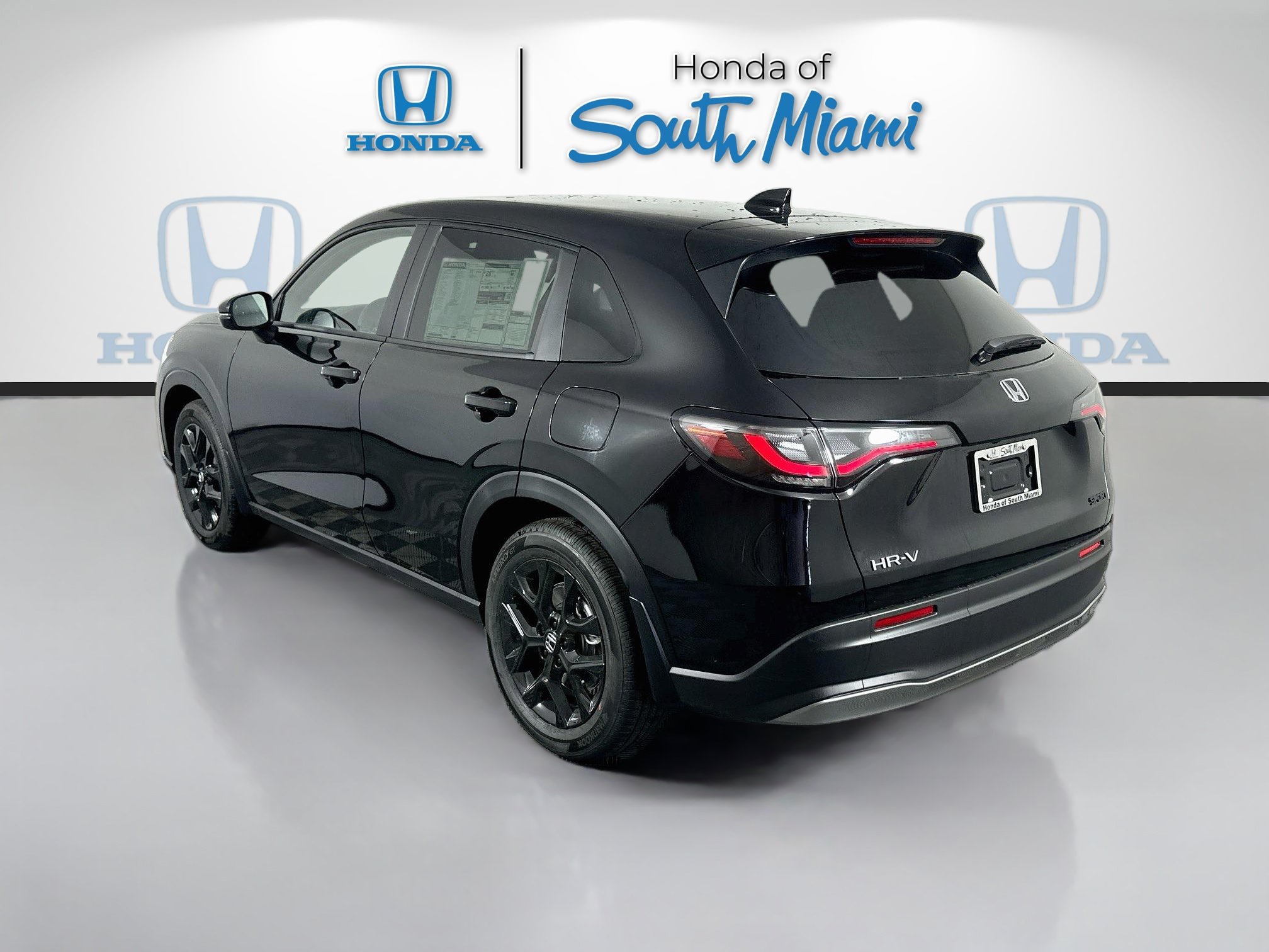 Used 2025 Honda HR-V Sport image 4