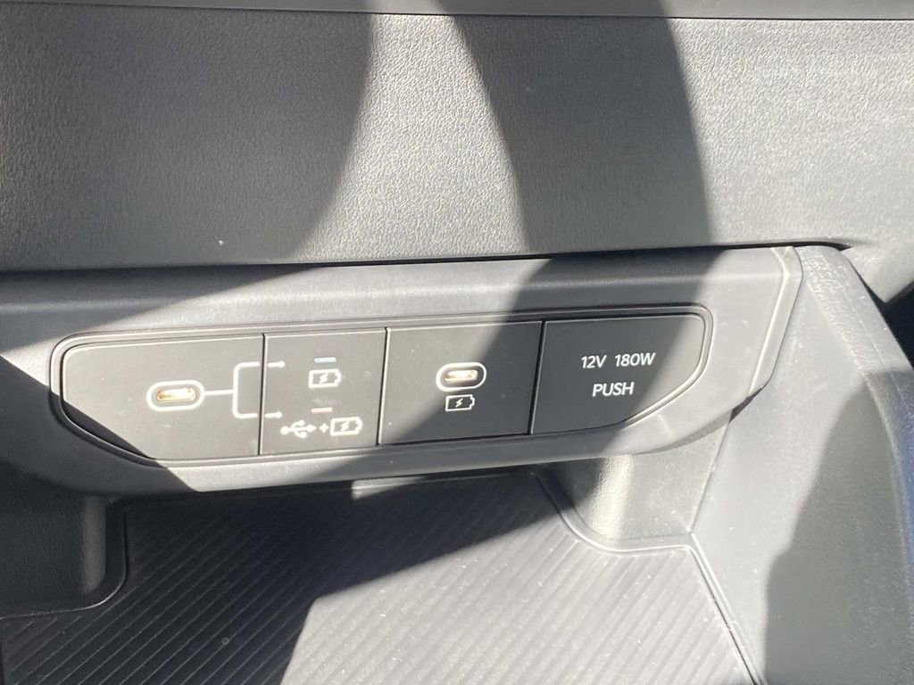 New 2025 Kia K4 LXS image 9