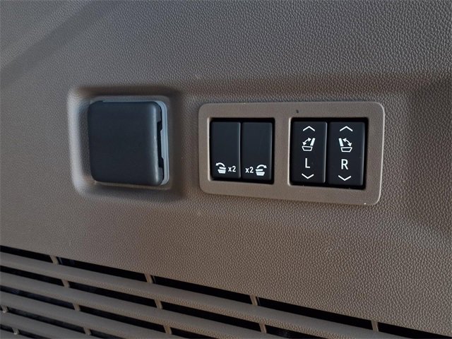 New 2026 GMC Yukon Denali w/ Denali Reserve Package image 24