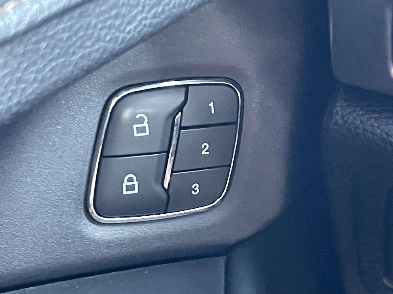 Used 2019 Ford Expedition Platinum RWD image 34