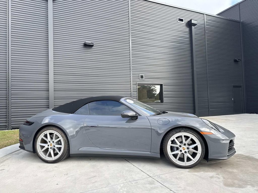 Used 2025 Porsche 911 Carrera image 10