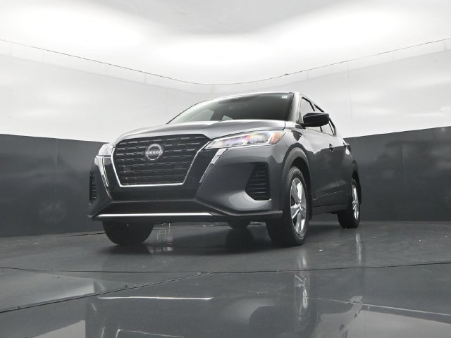 Certified 2025 Nissan Kicks Play S FWD image 32