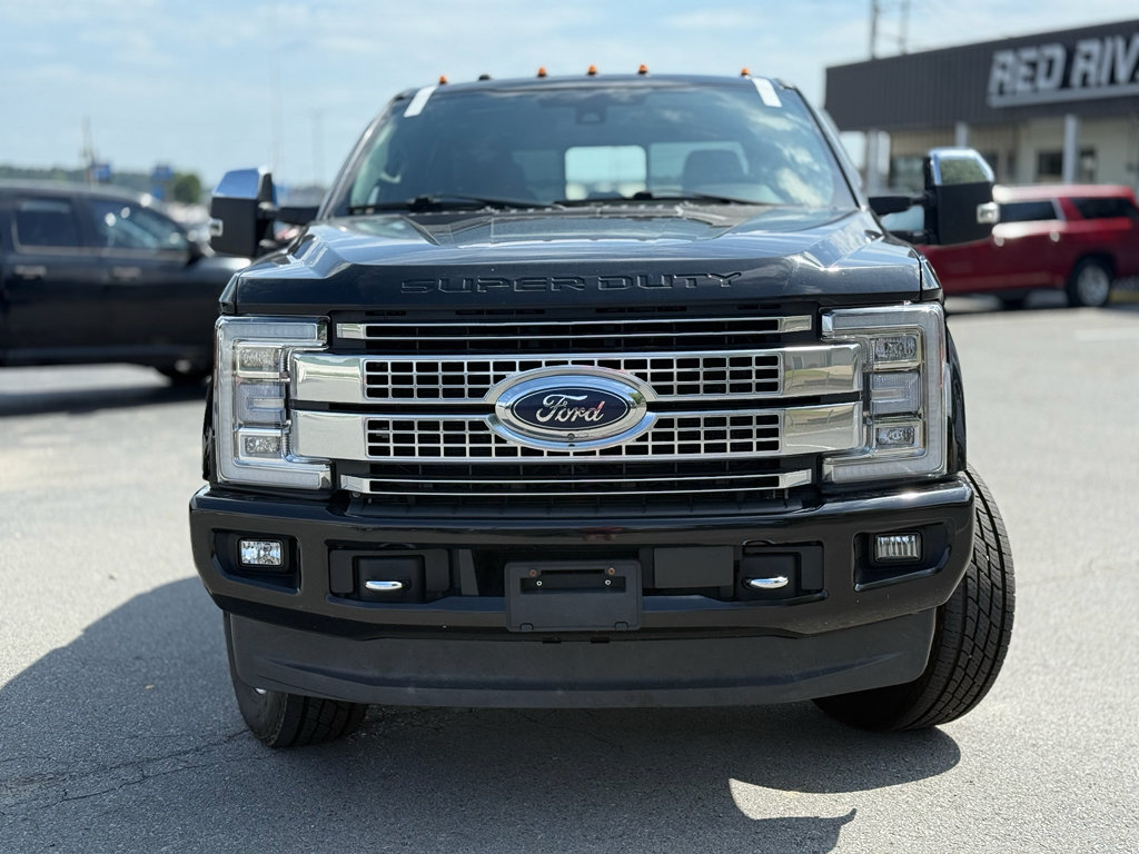 Used 2017 Ford F250 Platinum w/ Platinum Ultimate Package AWD/4WD image 2