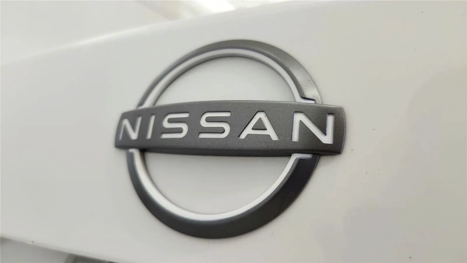 Used 2024 Nissan Sentra SV FWD image 16