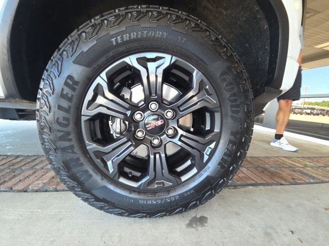 Used 2025 GMC Canyon Elevation RWD image 20