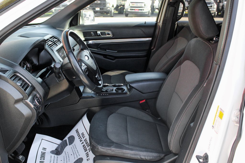 Used 2019 Ford Explorer XLT w/ Equipment Group 201A image 16