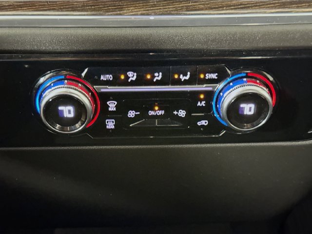Used 2024 GMC Sierra 3500 SLE w/ SLE Convenience Package AWD/4WD image 17