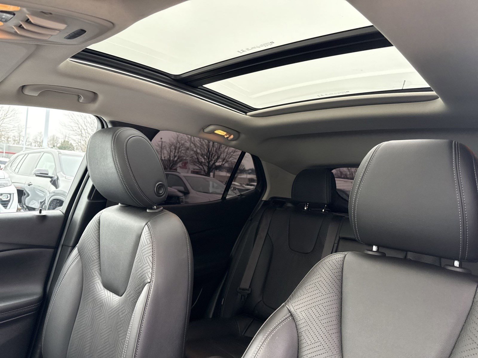 Used 2023 Buick Encore GX Essence w/ Experience Buick Package image 21