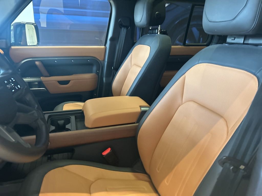 Used 2024 Land Rover Defender 110 X image 8