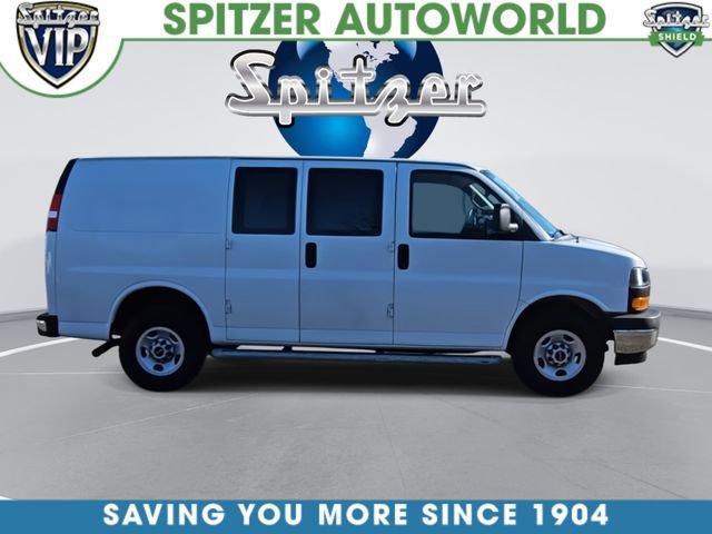 Used 2023 GMC Savana 2500 w/ Driver Convenience Package image 9