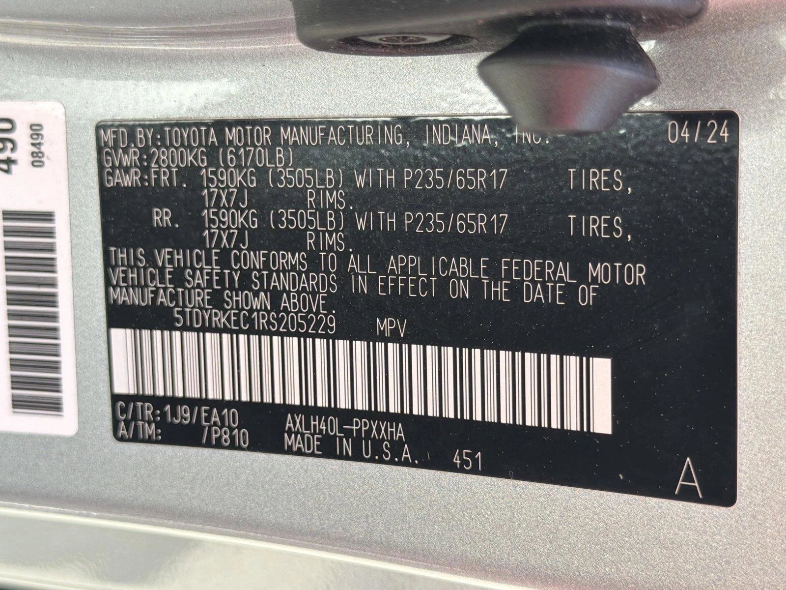 Used 2024 Toyota Sienna XLE FWD image 29