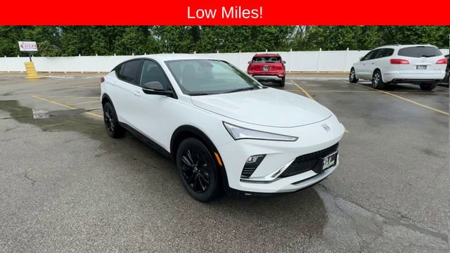 Used 2024 Buick Envista Sport Touring w/ Convenience I Package FWD image 2